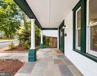 2237 Mount View Place Se - Photo Thumbnail 2