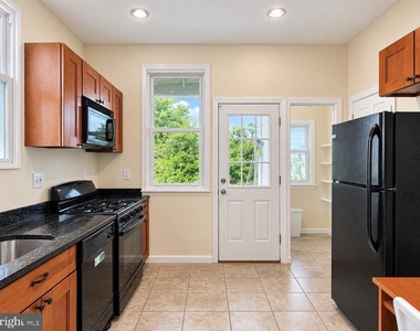 2237 Mount View Place Se - Photo Thumbnail 13
