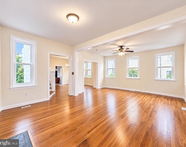 2237 Mount View Place Se - Photo Thumbnail 7