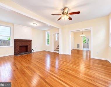 2237 Mount View Place Se - Photo Thumbnail 4
