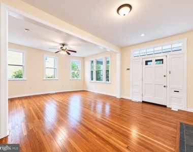 2237 Mount View Place Se - Photo Thumbnail 3