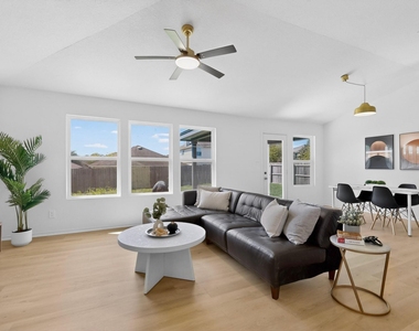 7306 Concerto Dr - Photo Thumbnail 3