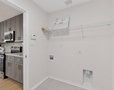 7306 Concerto Dr - Photo Thumbnail 37