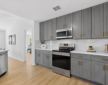7306 Concerto Dr - Photo Thumbnail 10