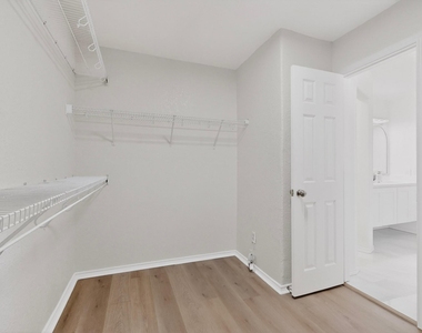 7306 Concerto Dr - Photo Thumbnail 36