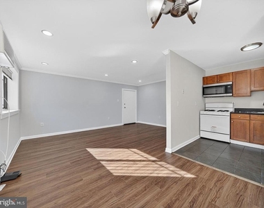 3111 Naylor Road Se - Photo Thumbnail 3