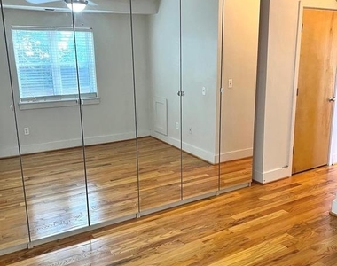 2615 4th Street Ne - Photo Thumbnail 8