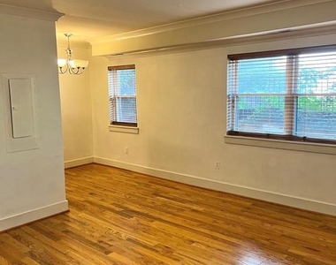 2615 4th Street Ne - Photo Thumbnail 4