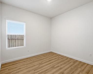 3332 Colorado High Ave - Photo Thumbnail 14