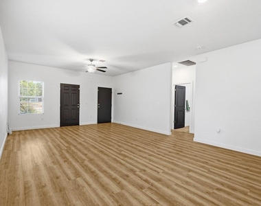 3332 Colorado High Ave - Photo Thumbnail 3