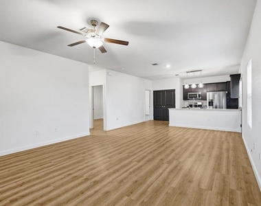 3332 Colorado High Ave - Photo Thumbnail 2