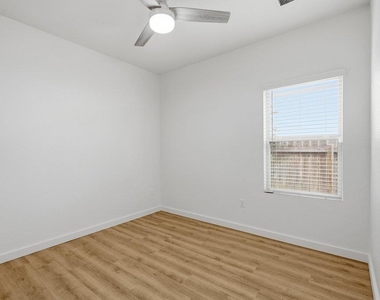 3332 Colorado High Ave - Photo Thumbnail 12