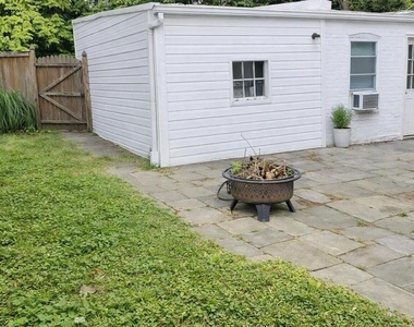4218 38th Street Nw - Photo Thumbnail 4
