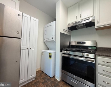 1719 Gainesville Street Se - Photo Thumbnail 6