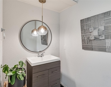 5606 Sedgefield Dr - Photo Thumbnail 21
