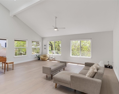 5606 Sedgefield Dr - Photo Thumbnail 4