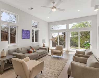 5606 Sedgefield Dr - Photo Thumbnail 2