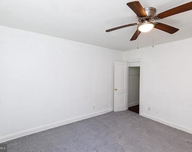 430 Mellon Street Se - Photo Thumbnail 2