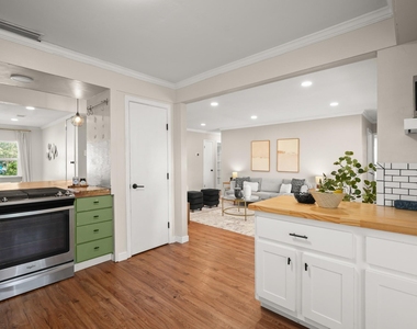 7903 Bixler Dr - Photo Thumbnail 8
