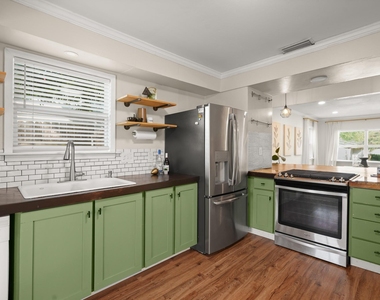 7903 Bixler Dr - Photo Thumbnail 14