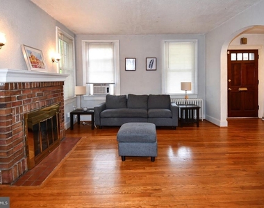 4210 10th Street Ne - Photo Thumbnail 5