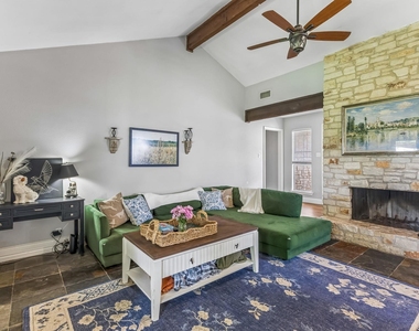 10504 Wagon Gap Dr - Photo Thumbnail 5