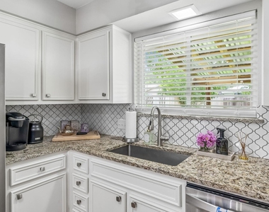 10504 Wagon Gap Dr - Photo Thumbnail 8
