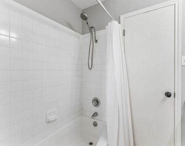 10504 Wagon Gap Dr - Photo Thumbnail 12