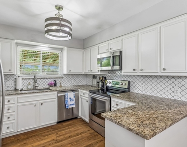 10504 Wagon Gap Dr - Photo Thumbnail 6