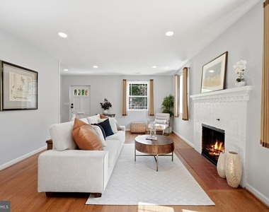 1719 Evarts Street Ne - Photo Thumbnail 7
