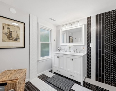 1719 Evarts Street Ne - Photo Thumbnail 12