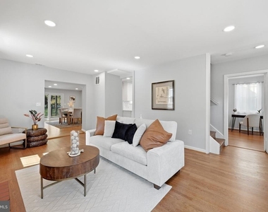 1719 Evarts Street Ne - Photo Thumbnail 6