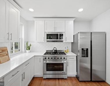 1719 Evarts Street Ne - Photo Thumbnail 4