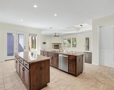 1020 Winding Way Dr - Photo Thumbnail 5