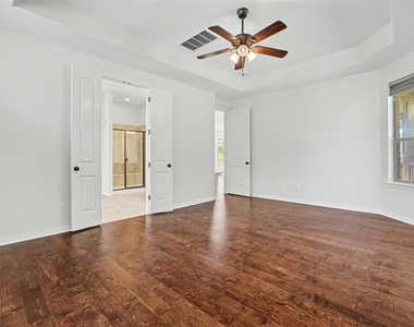 1020 Winding Way Dr - Photo Thumbnail 14