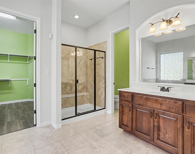 1020 Winding Way Dr - Photo Thumbnail 16