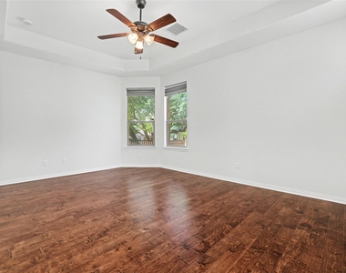 1020 Winding Way Dr - Photo Thumbnail 15