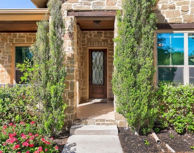 1020 Winding Way Dr - Photo Thumbnail 1