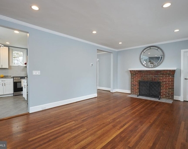 4912 Brandywine Street Nw - Photo Thumbnail 2