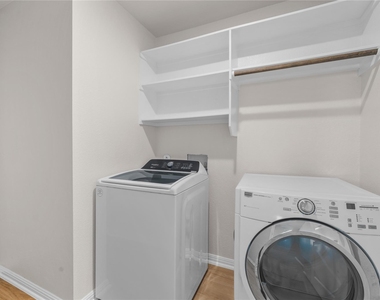 6044 Genova Pl - Photo Thumbnail 29