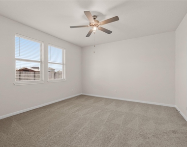 6044 Genova Pl - Photo Thumbnail 13