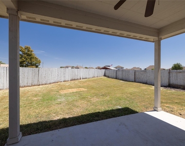 6044 Genova Pl - Photo Thumbnail 30