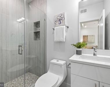 1650 Columbia Road Nw - Photo Thumbnail 8