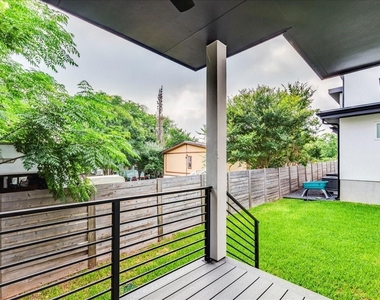 2302 Maxwell Ln - Photo Thumbnail 22