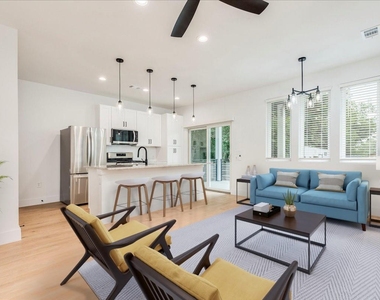 2302 Maxwell Ln - Photo Thumbnail 1