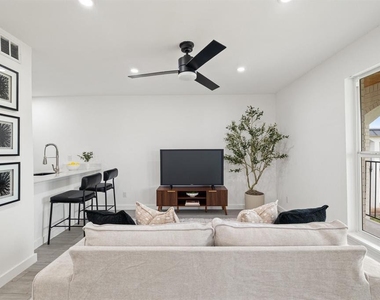 5911 Sheridan Ave Ln - Photo Thumbnail 10