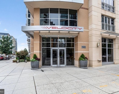 1025 1st Street Se - Photo Thumbnail 1