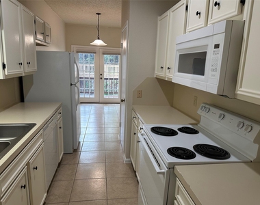 7107 Silver Dale Dr - Photo Thumbnail 11