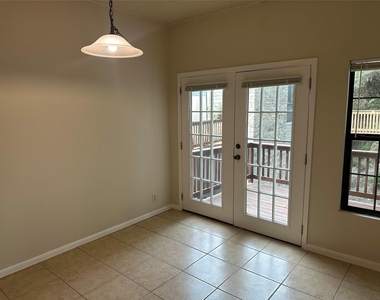 7107 Silver Dale Dr - Photo Thumbnail 12
