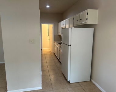 7107 Silver Dale Dr - Photo Thumbnail 6